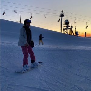 Meet your Posher, Avery